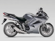 Honda VFR 1000 V5 – назад в будущее